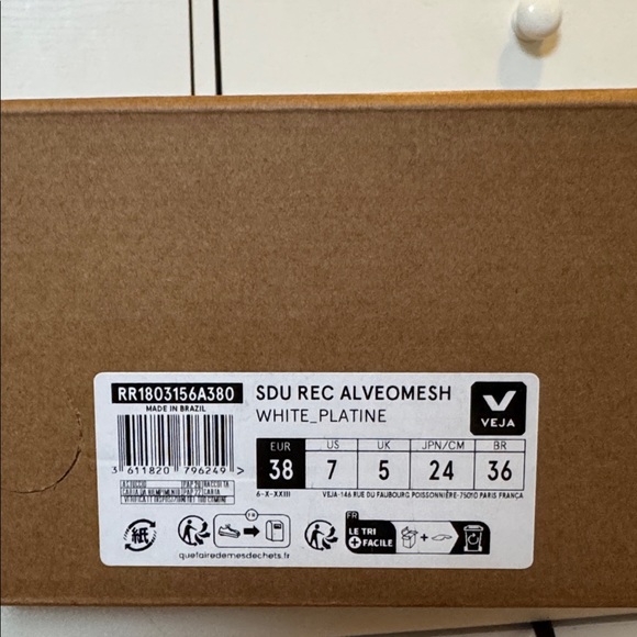 Veja SDU Rec Sneaker White & Gold - Picture 6 of 6